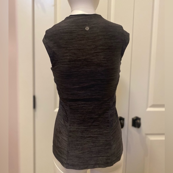 Cute athletic tank top - Picture 3 of 3